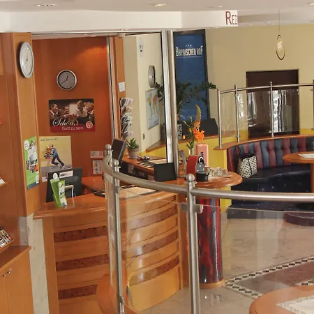 Bayrischer Hof Ξενοδοχείο 3*