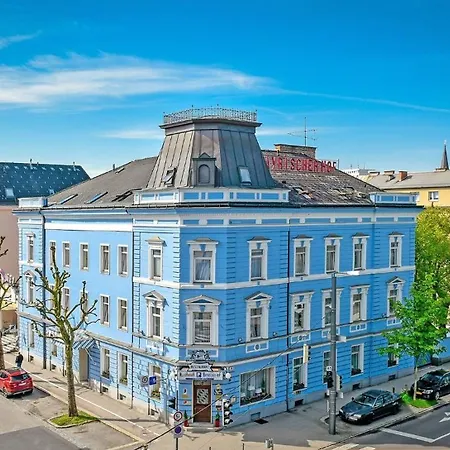 Bayrischer Hof Hotel 3*