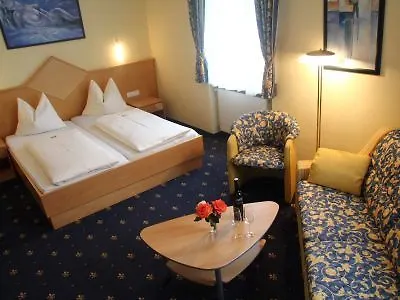 Ξενοδοχείο Bayrischer Hof 3*