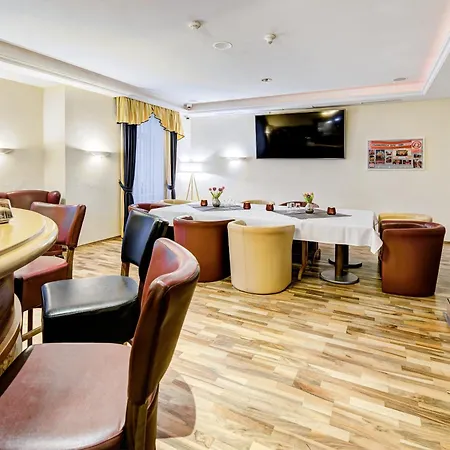 Bayrischer Hof Ξενοδοχείο 3*